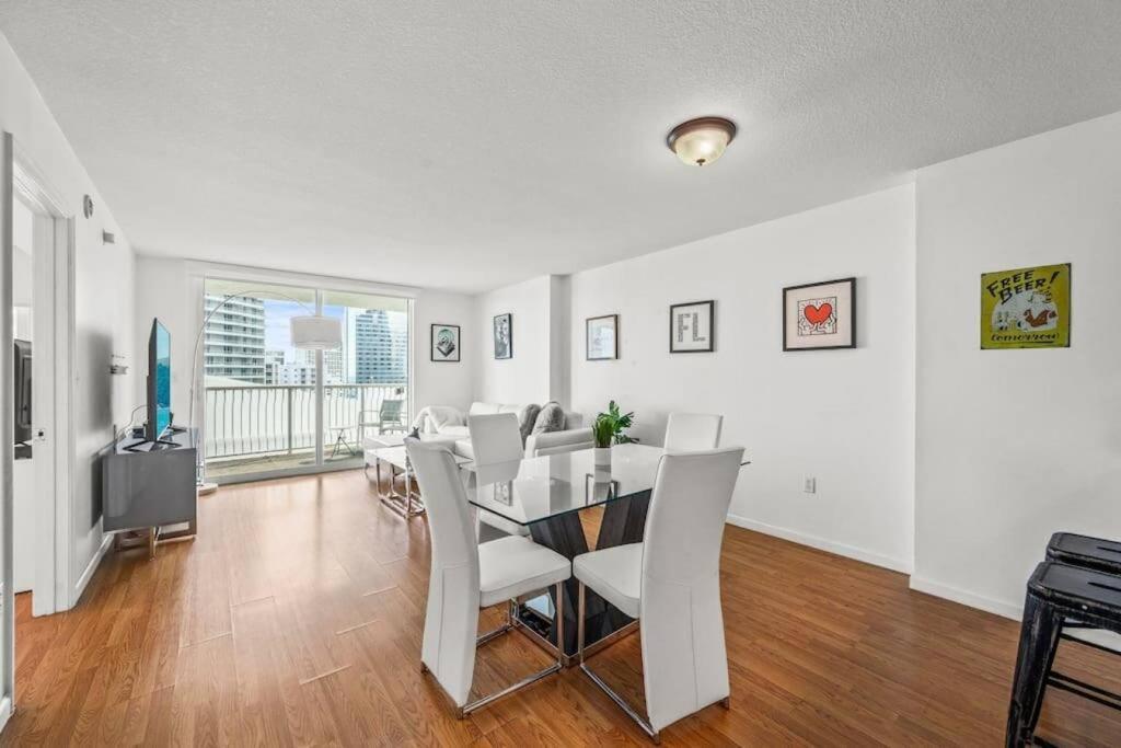 Amazing High Rise At Brickell With Pool View Appartement